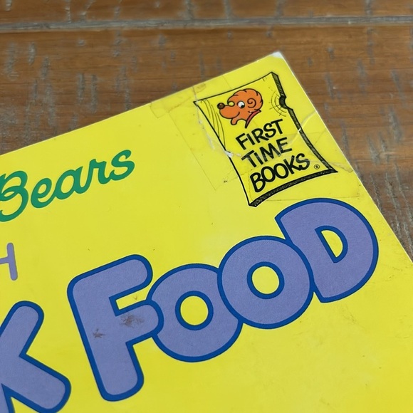 The Berenstain Bears First Time Book Lot(3) Strangers, Junk Food, Birthday 85-86 - Picture 12 of 12